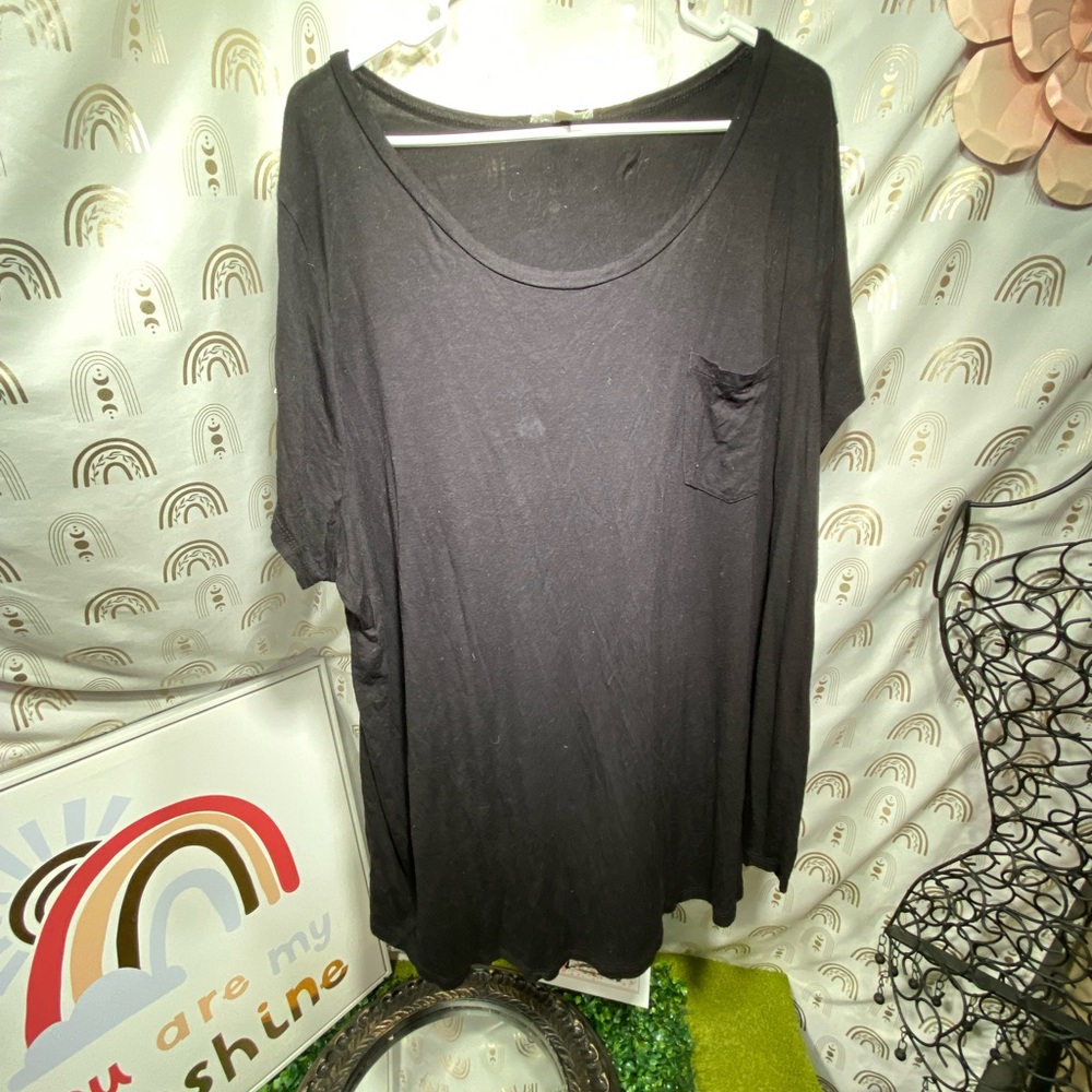 Zenana Outfitters Black Short Sleeve Top